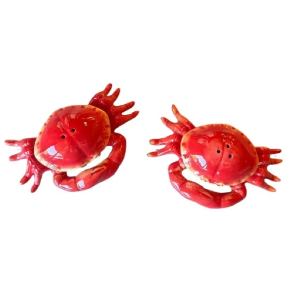 Crab salt pepper shakers set